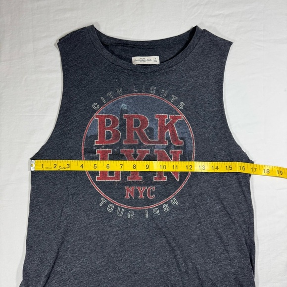 Rare Abercrombie & Fitch Gray Graphic Sleeveless Tee - Picture 5 of 6